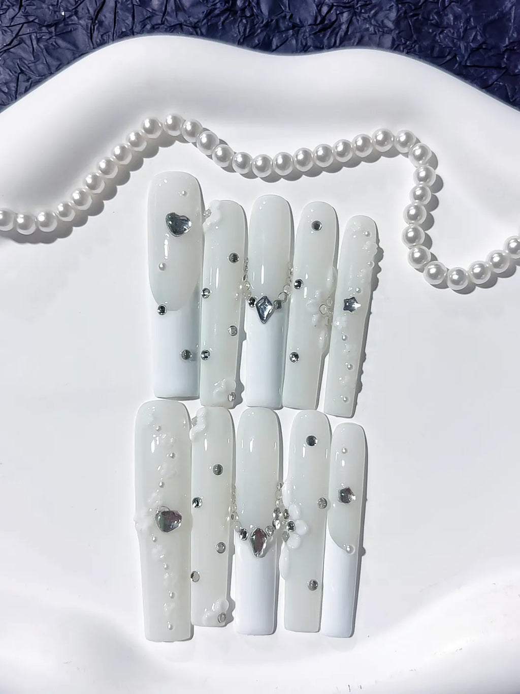 White Silver Solid color Heart Flower Rhinestone Pearl 3D press on nails close up