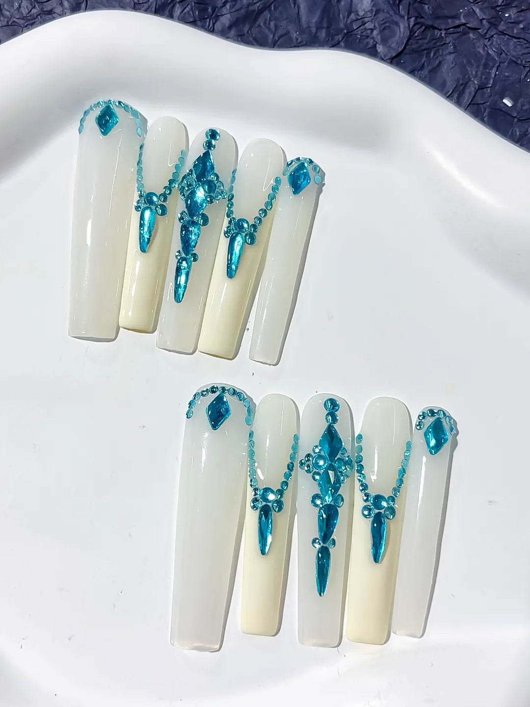 White Blue Solid color Rhinestone Chain Metallic Accent press on nails detail view