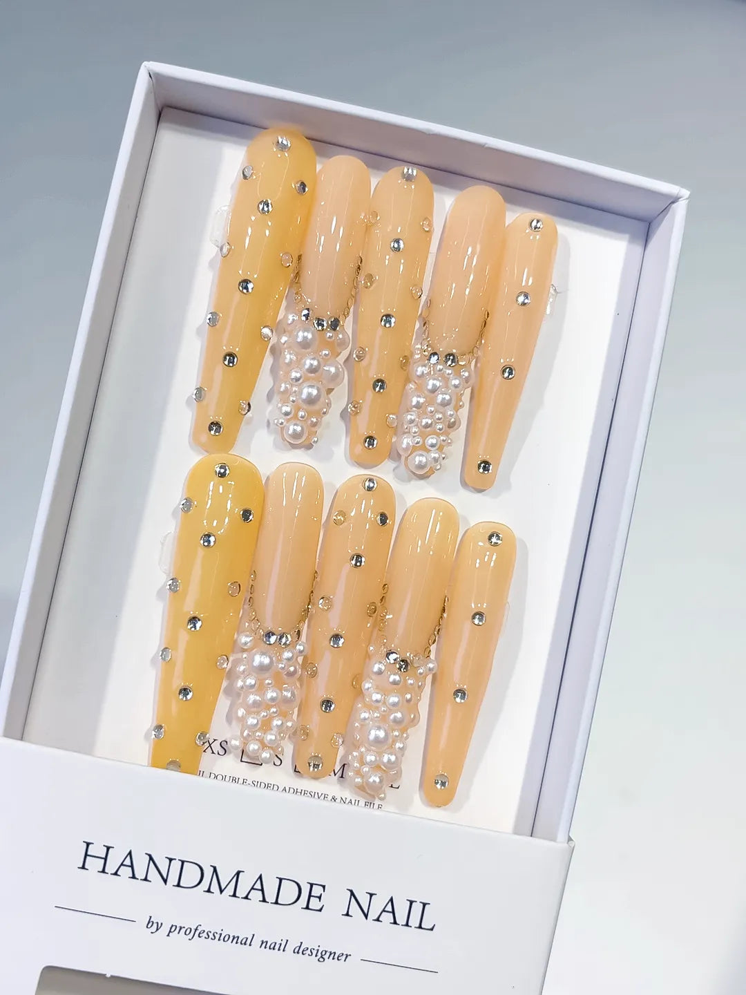 Yellow Silver Solid color Pearl Rhinestone Chain 3D press on nails