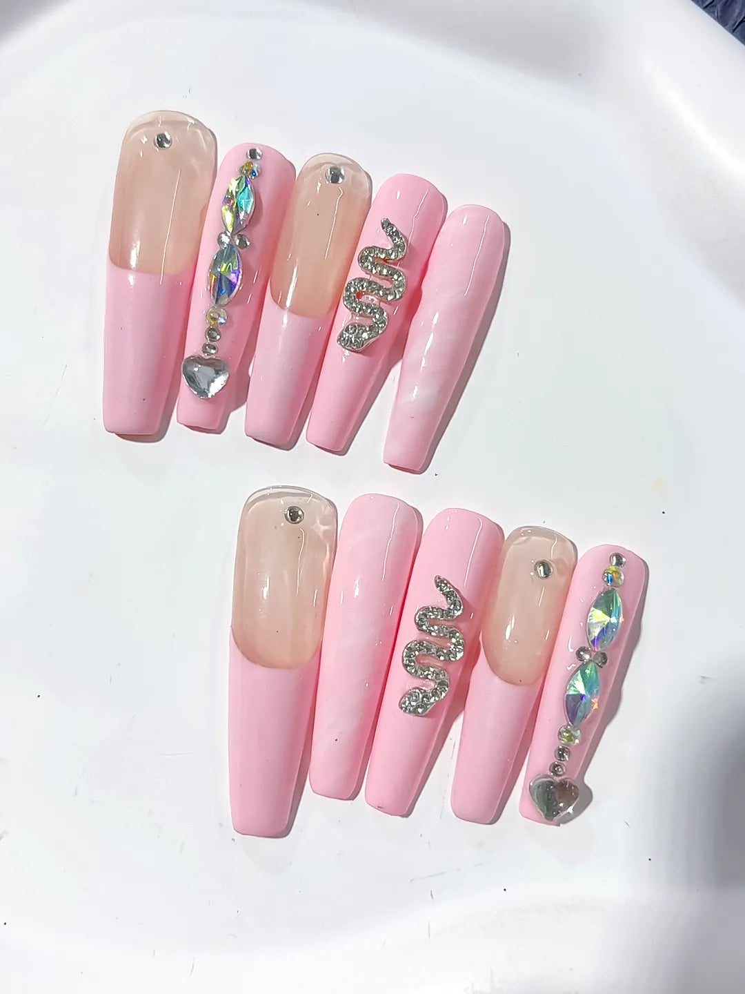 Pink Nude Silver Multicolor Solid color Heart Snake Rhinestone Metallic Accent press on nails detail view