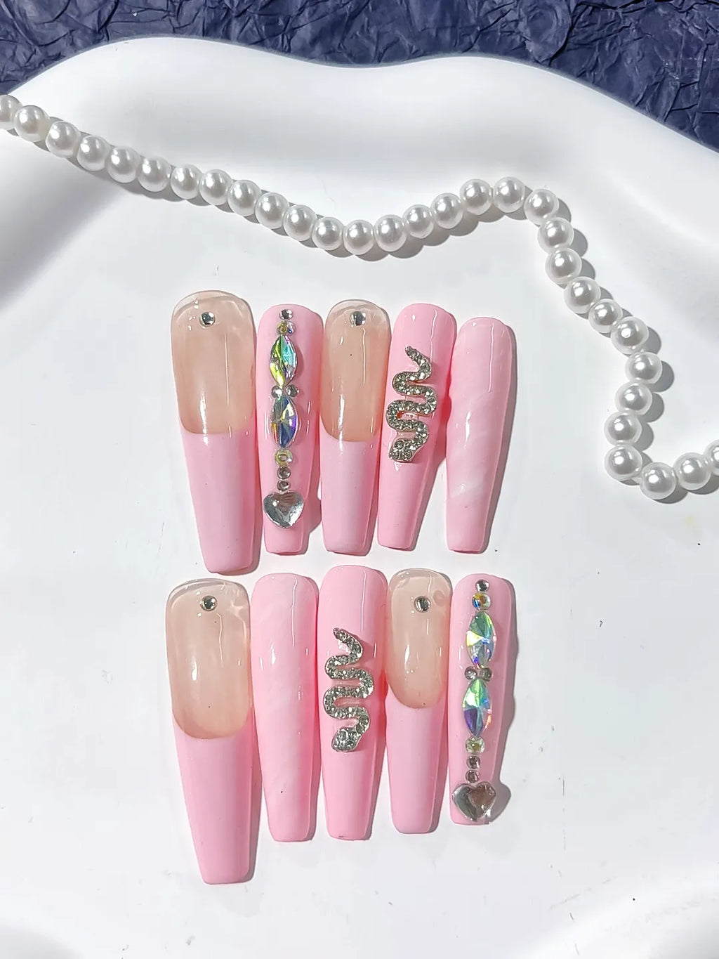 Pink Nude Silver Multicolor Solid color Heart Snake Rhinestone Metallic Accent press on nails detail view
