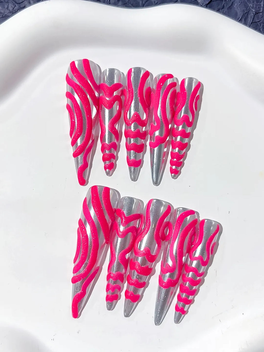 Silver Pink Metallic 3D Texture press on nails detail view