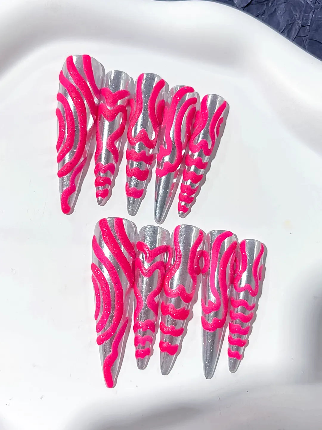 Silver Pink Metallic 3D Texture press on nails detail view