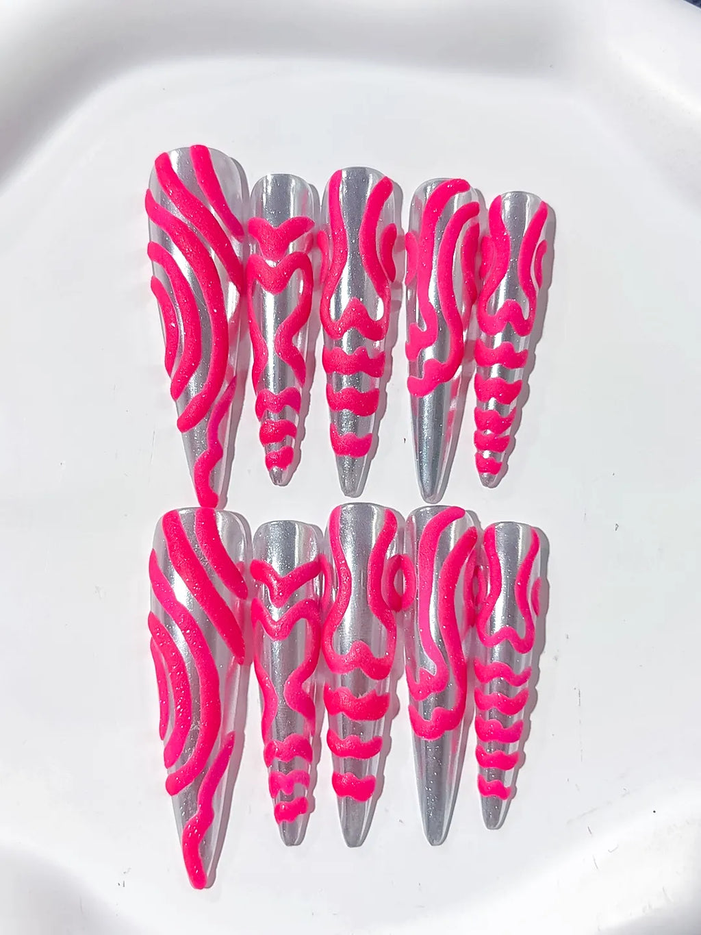 Silver Pink Metallic 3D Texture press on nails detail view