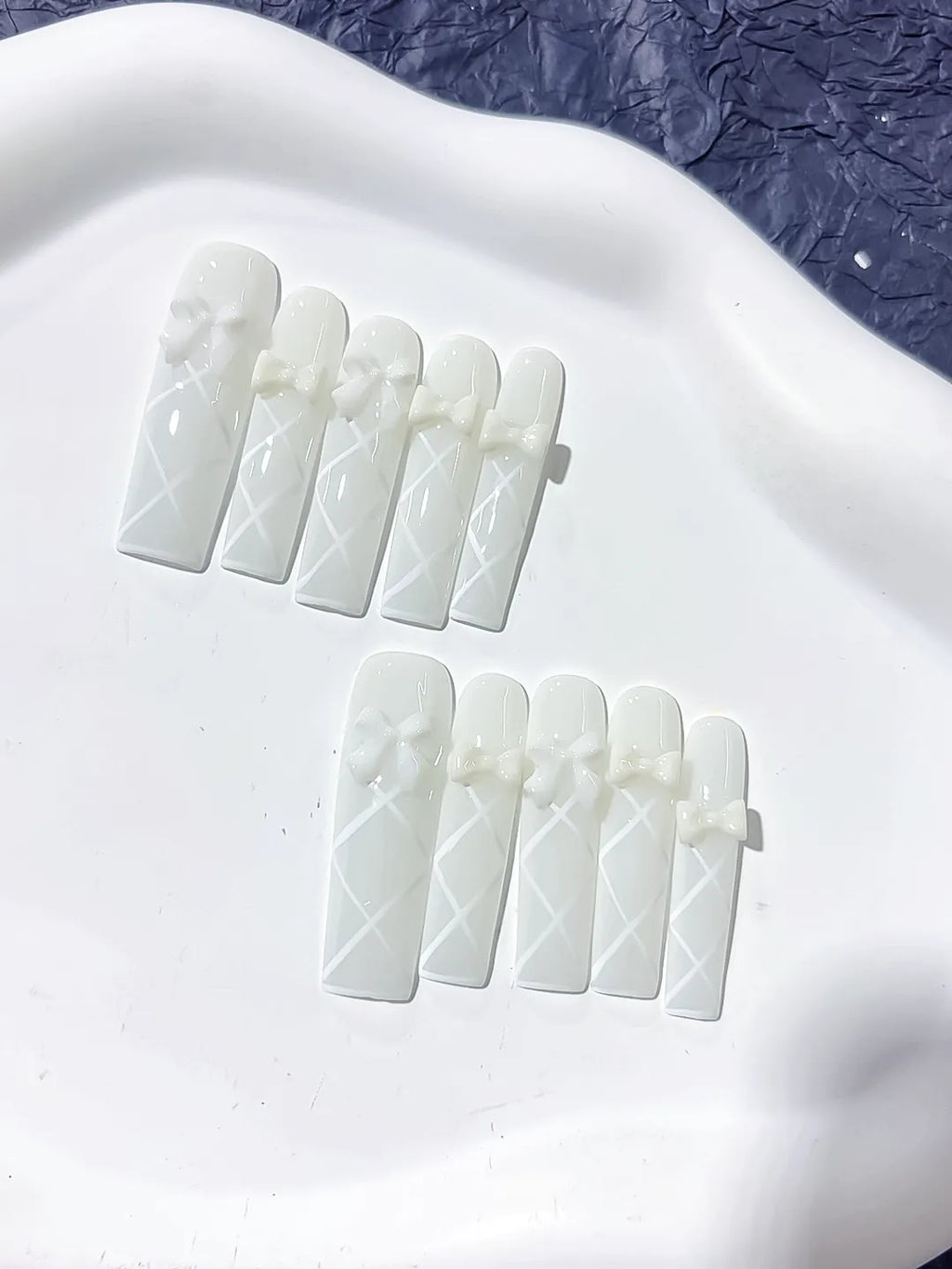 White Solid color Bow Linework 3D press on nails detail view