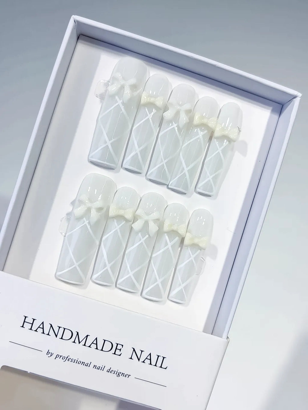 White Solid color Bow Linework 3D press on nails