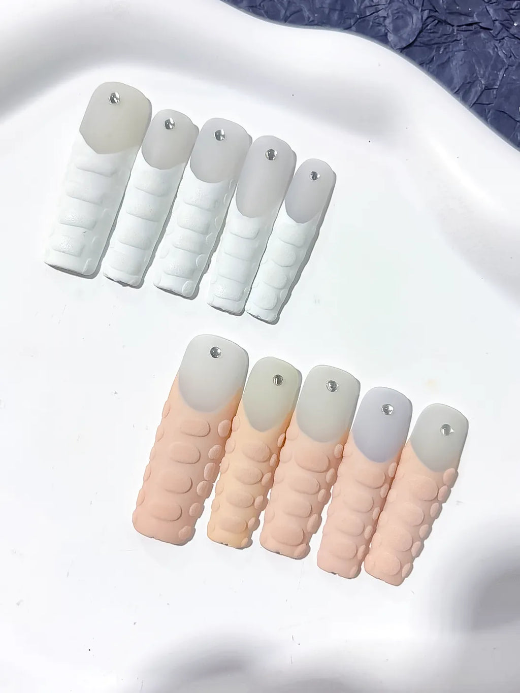 White Pink Silver Solid color 3D Texture Rhinestone press on nails detail view