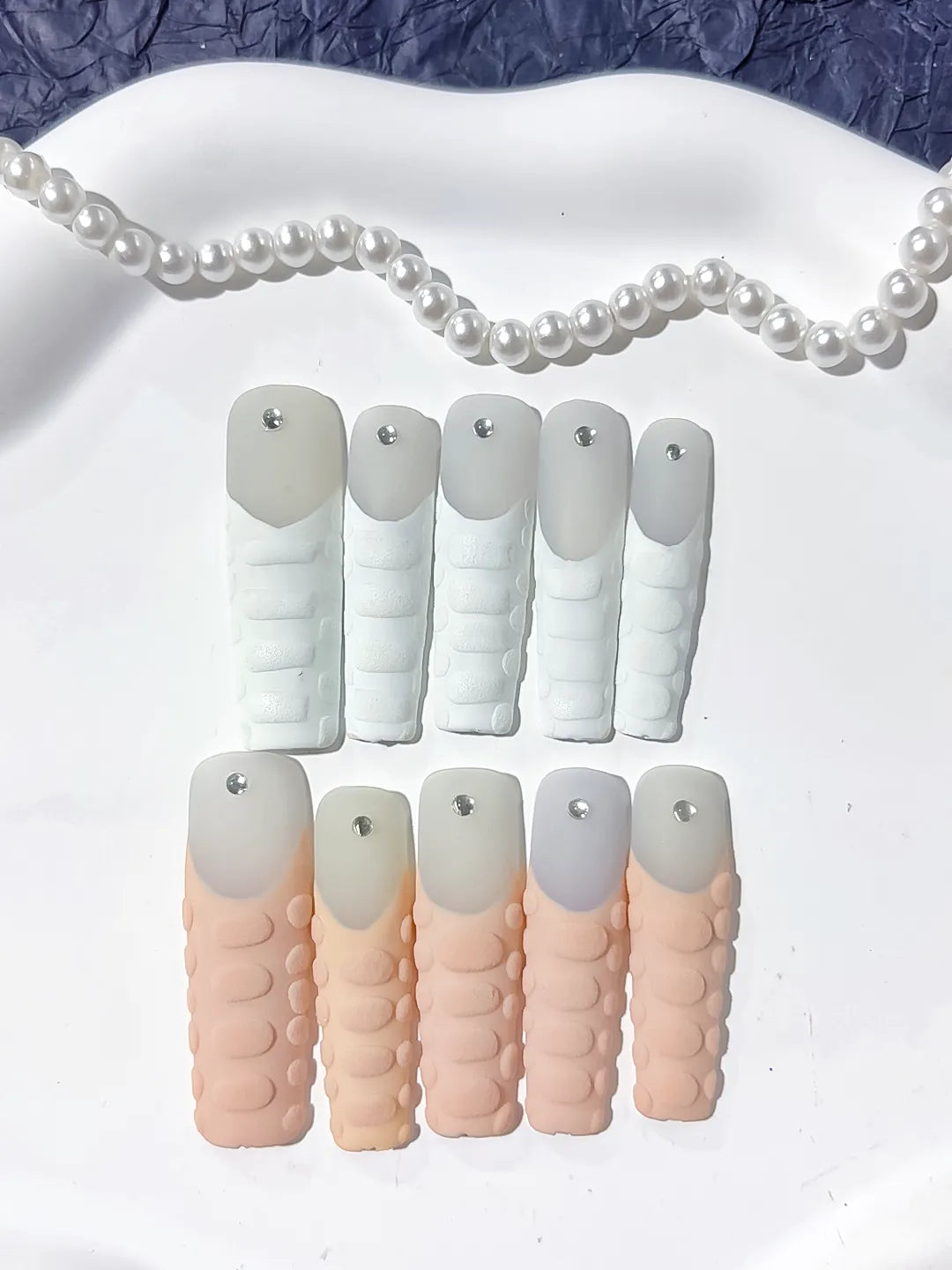 White Pink Silver Solid color 3D Texture Rhinestone press on nails detail view