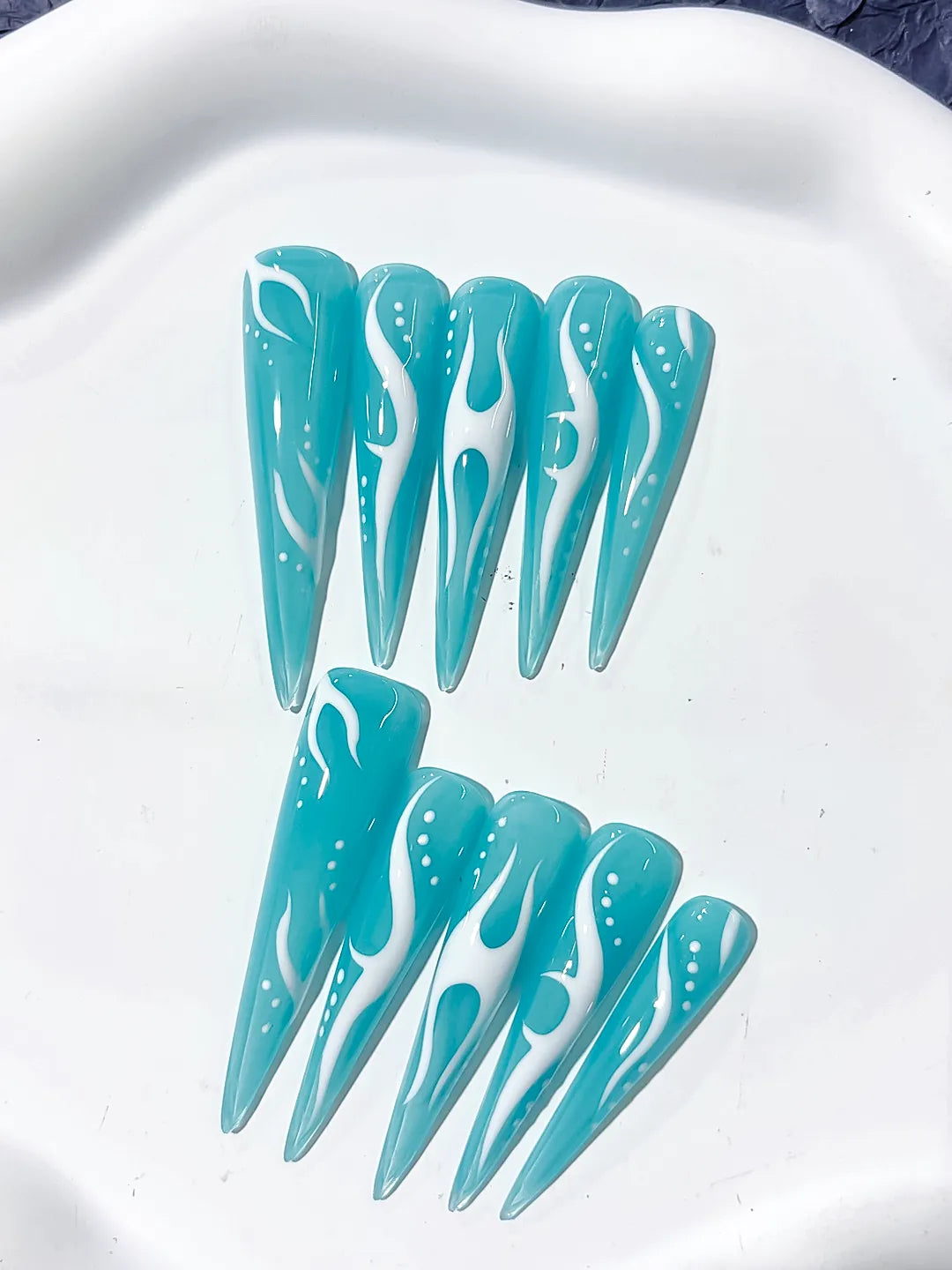 Blue White Abstract Flame press on nails detail view