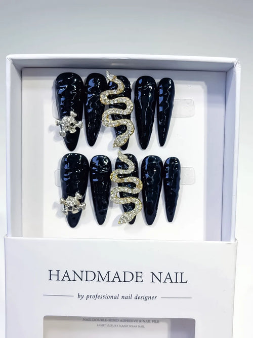 Black Gold Solid color Snake Crown Glitter 3D press on nails full set view