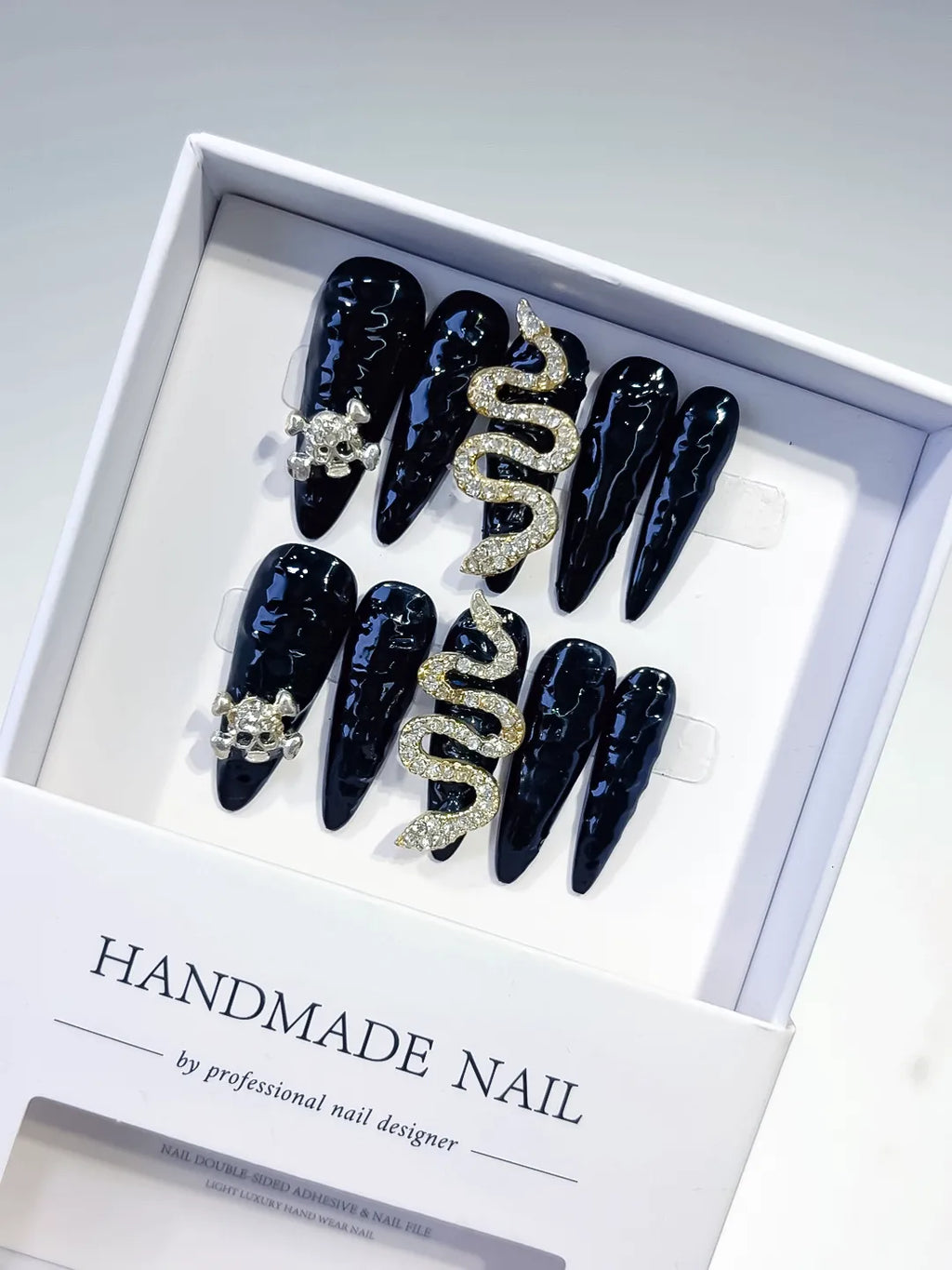 Black Gold Solid color Snake Crown Glitter 3D press on nails