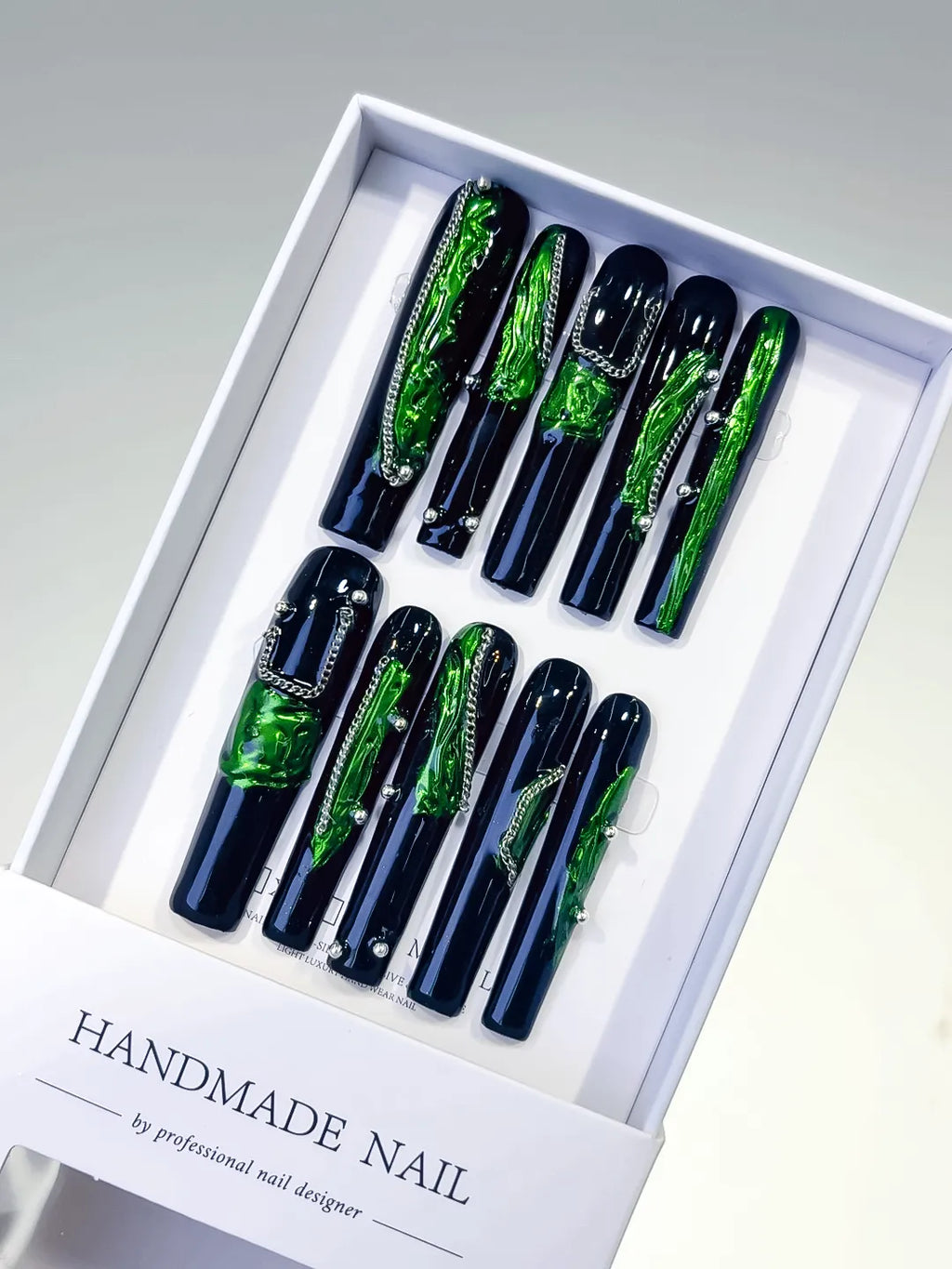 Black Green Silver Metallic 3D Chain press on nails