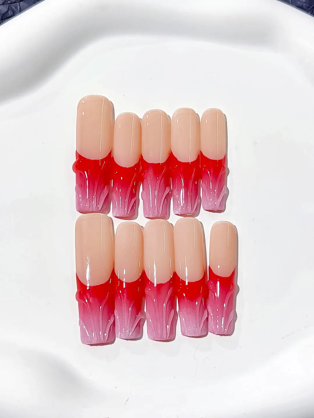 Nude Brown French tip Flower Dot Pattern Chain press on nails detail view