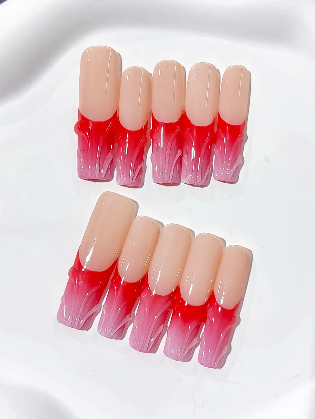 Nude Brown French tip Flower Dot Pattern Chain press on nails detail view