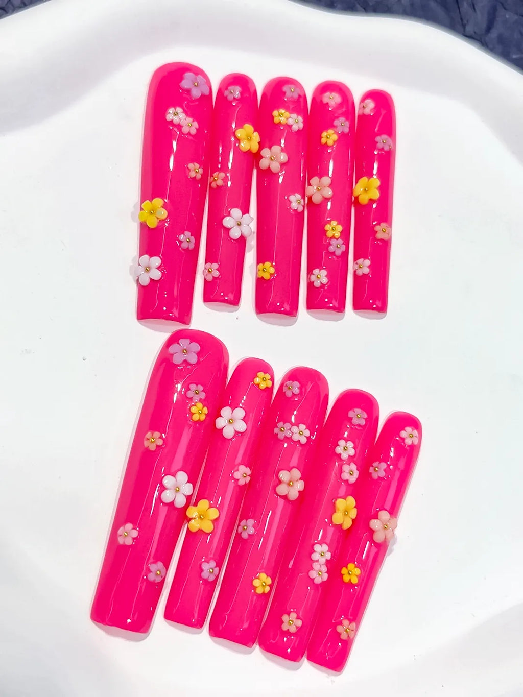 Pink White French tip Flower Shell Star press on nails close up
