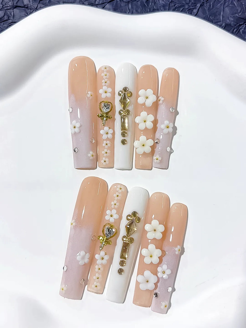 Blue Silver Gold Glitter Pearl Star Metallic Charm press on nails detail view