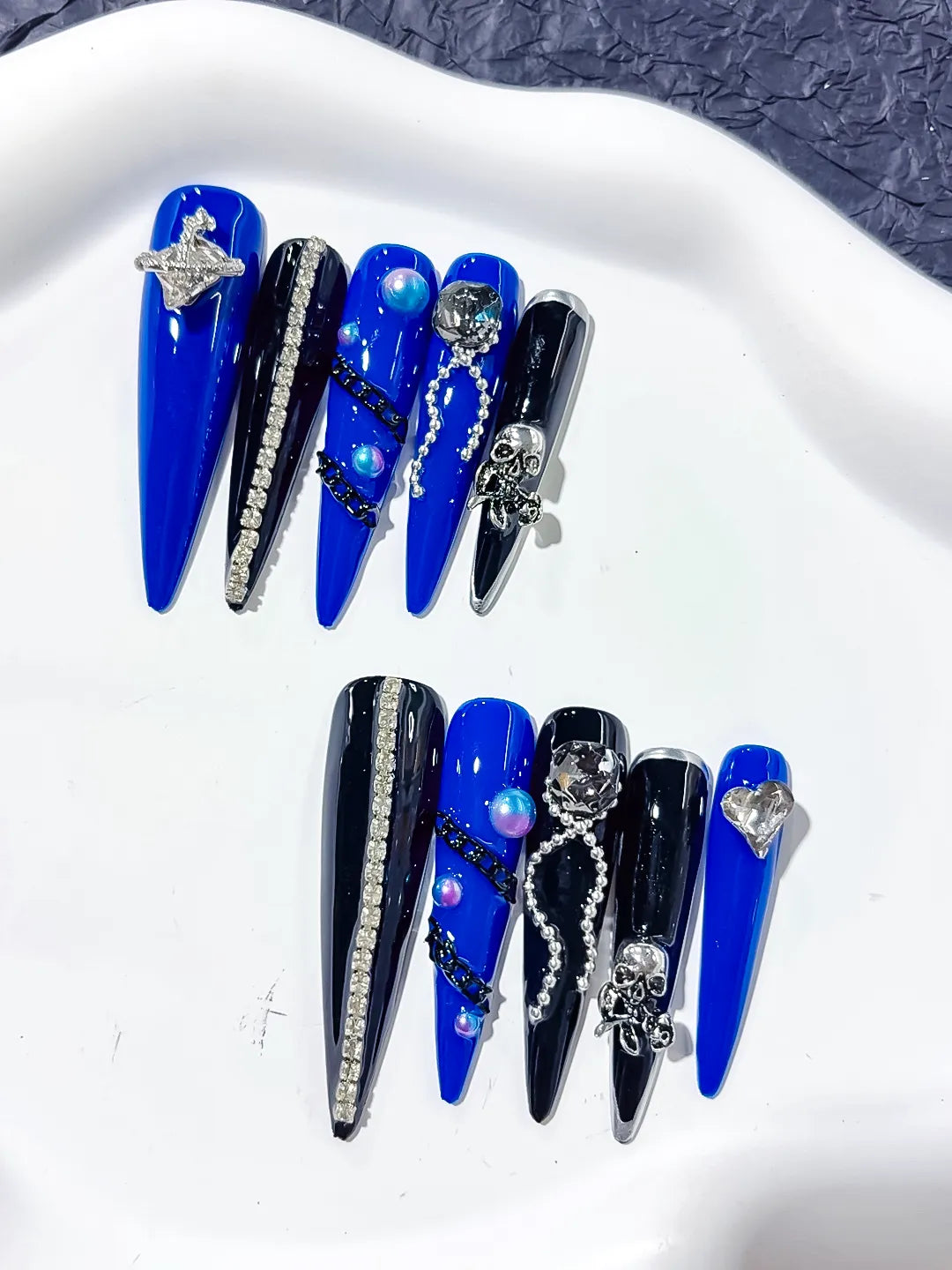 Blue Black Silver Solid color Planet Pearl Rhinestone Metallic Charm press on nails detail view