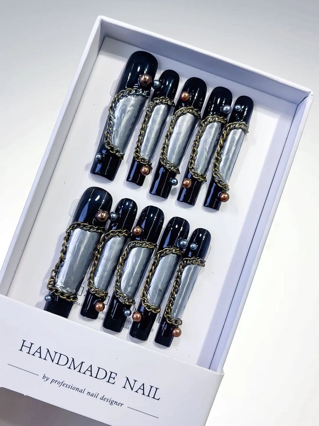 Black Silver Gold Metallic Chain Pearl press on nails