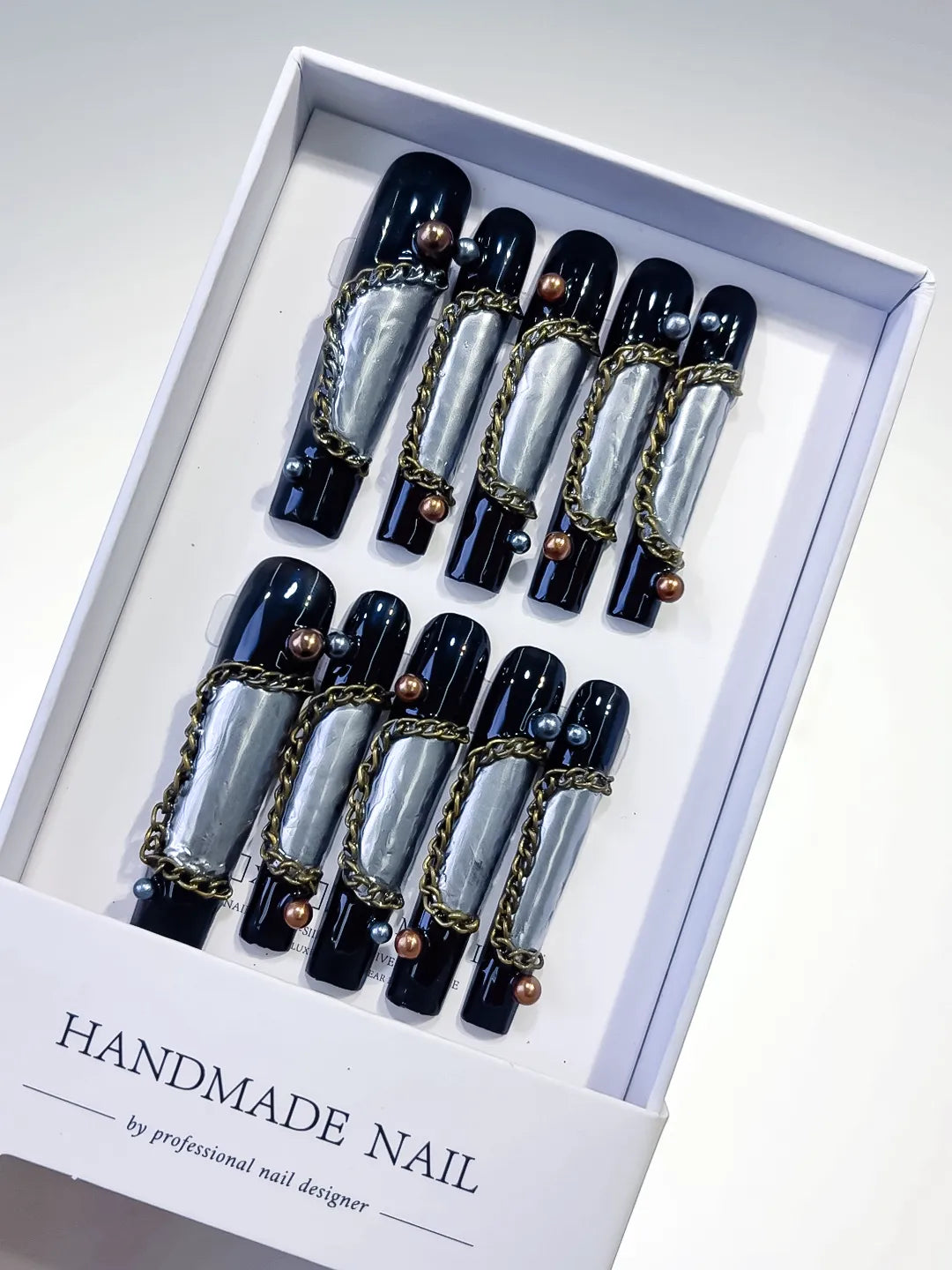 Black Silver Gold Metallic Chain Pearl press on nails
