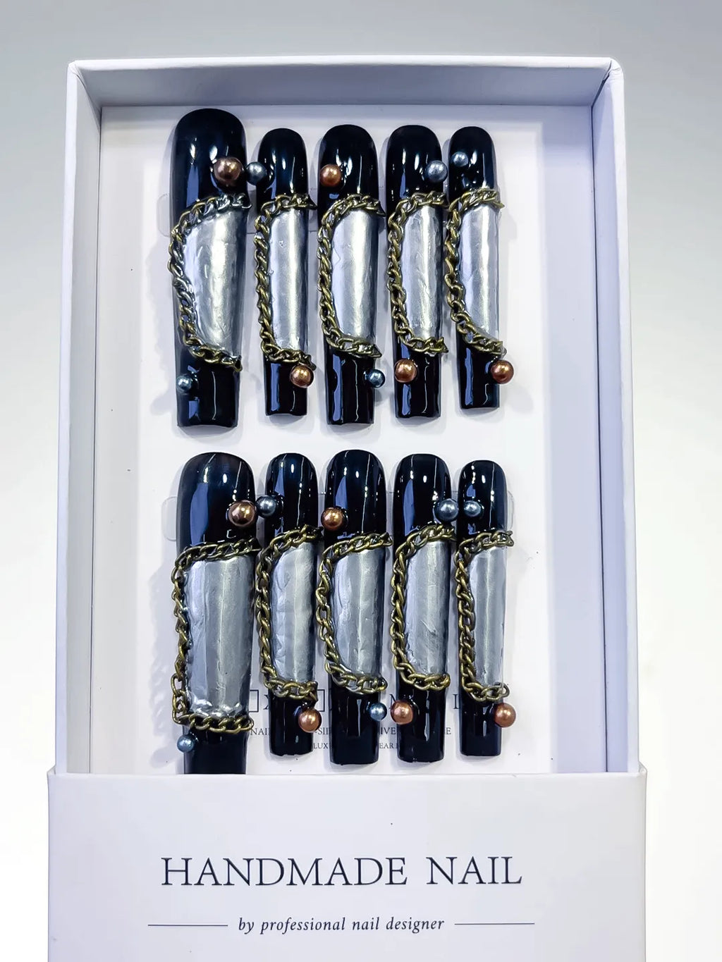 Black Silver Gold Metallic Chain Pearl press on nails full set view