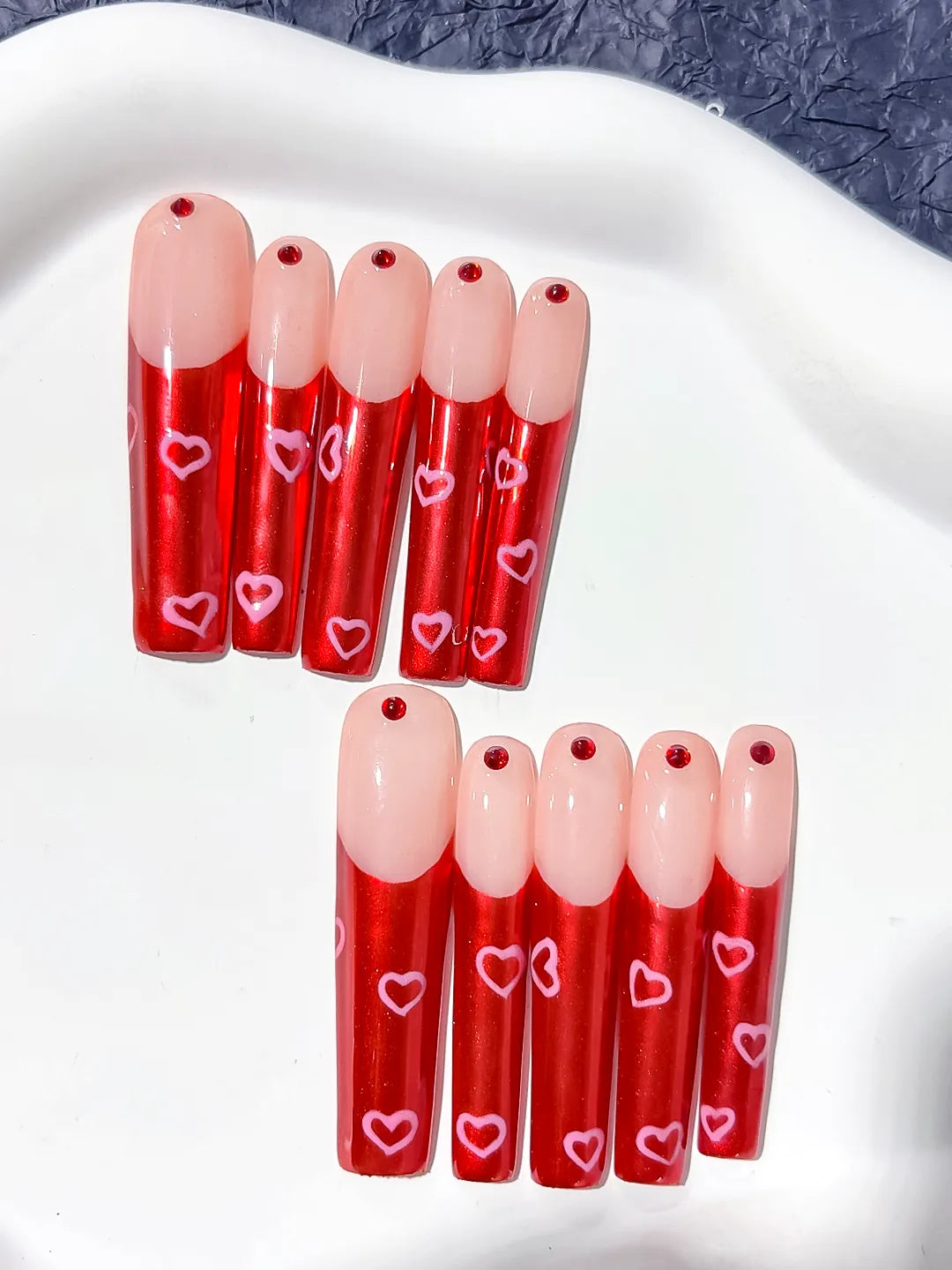 Nude Red Silver Solid color Rhinestone press on nails detail view