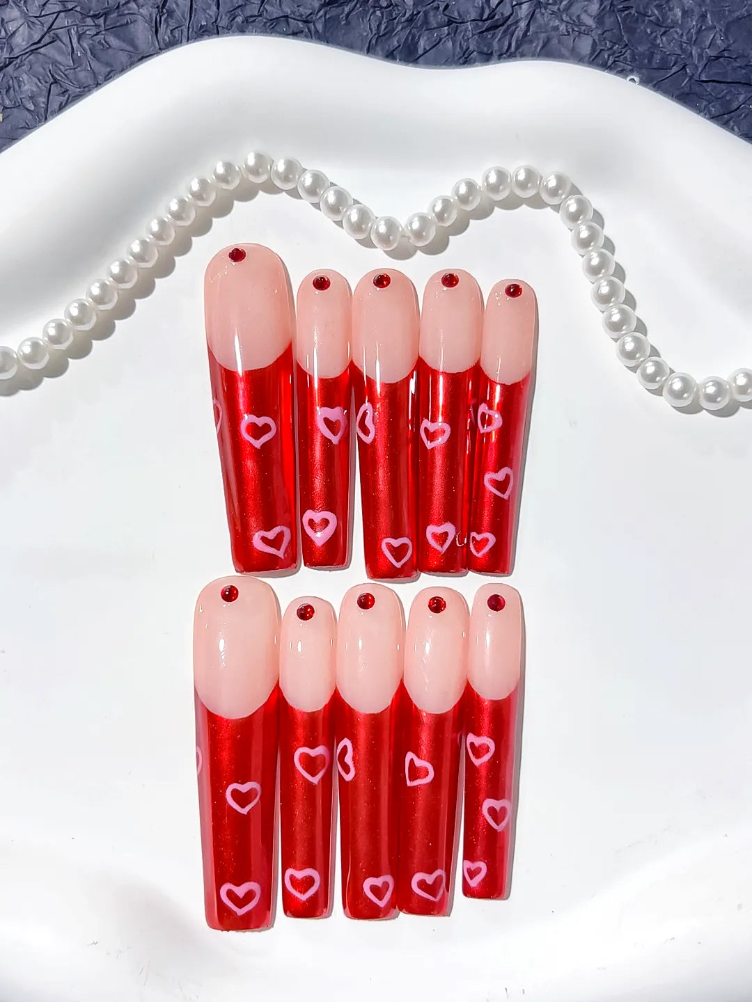 Nude Red Silver Solid color Rhinestone press on nails detail view
