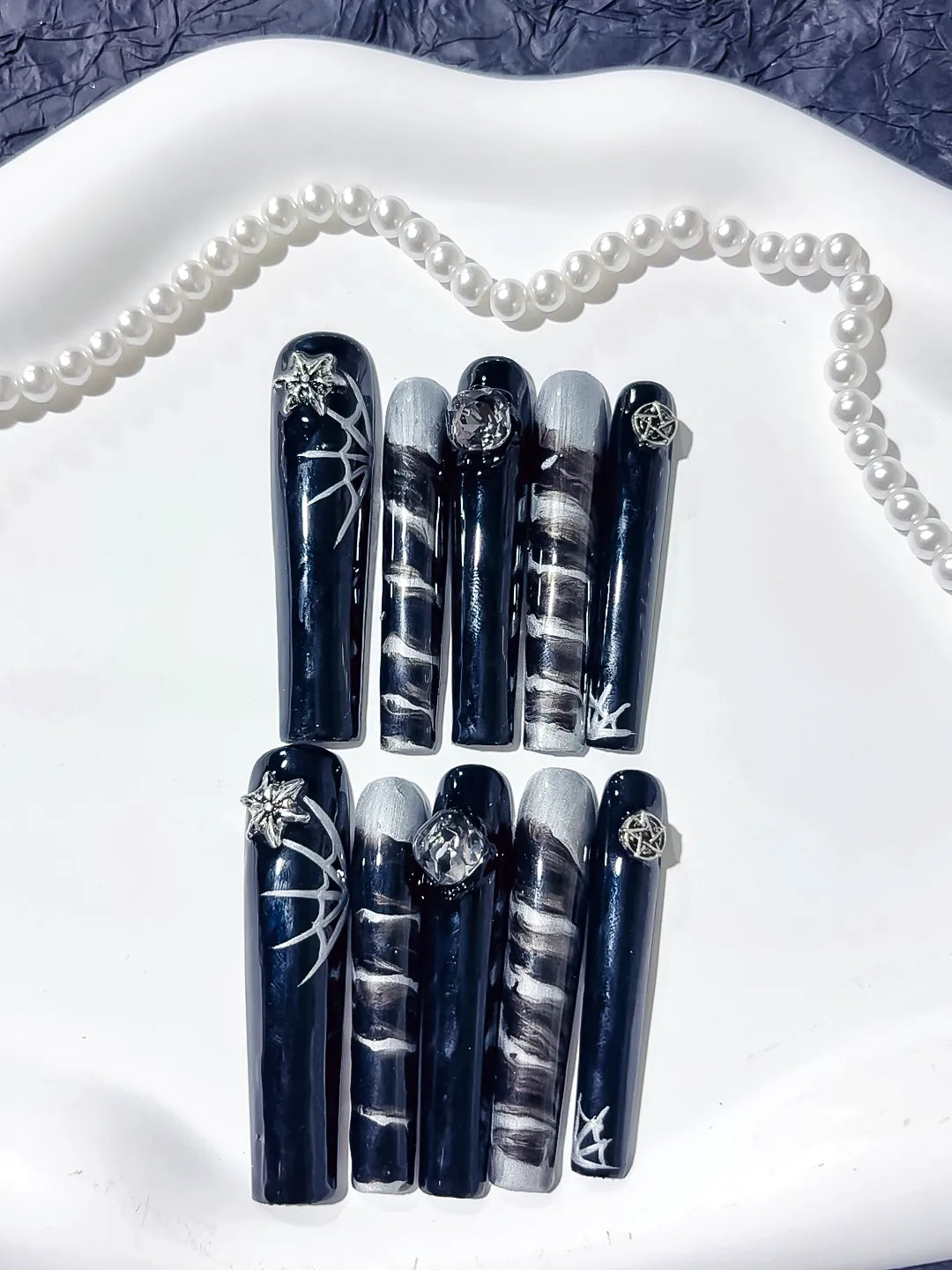 Black White Abstract Spider Web press on nails detail view