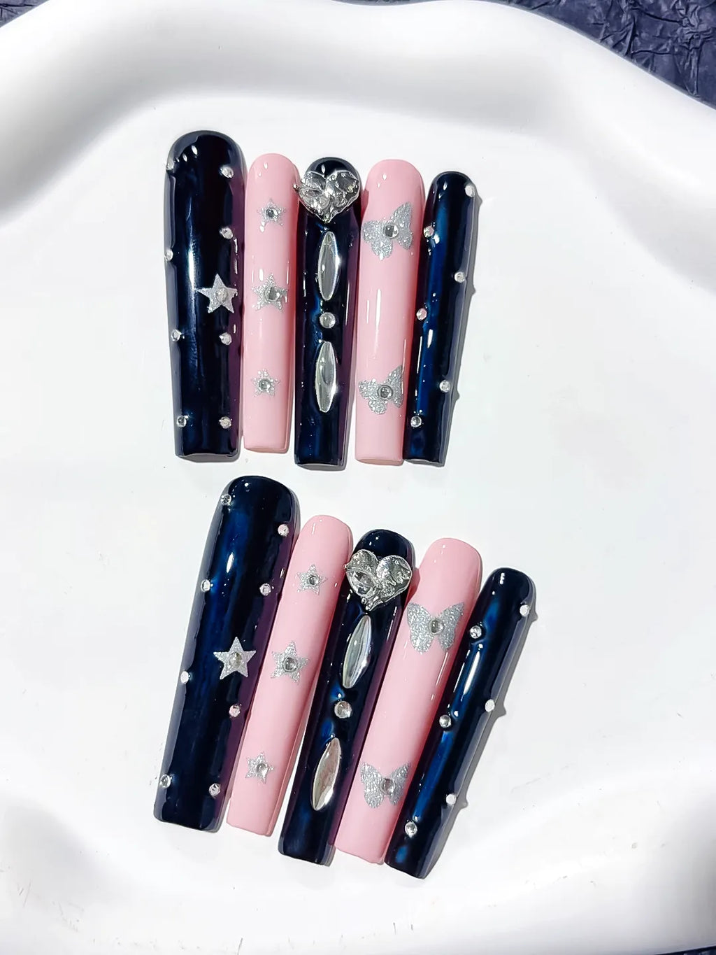Black Pink Silver Solid color Star Bow Rhinestone press on nails detail view