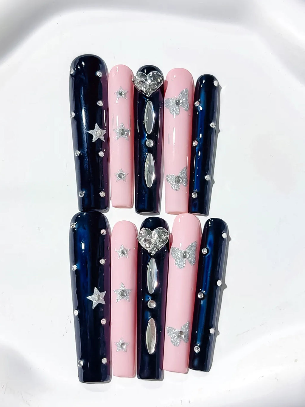 Black Pink Silver Solid color Star Bow Rhinestone press on nails detail view