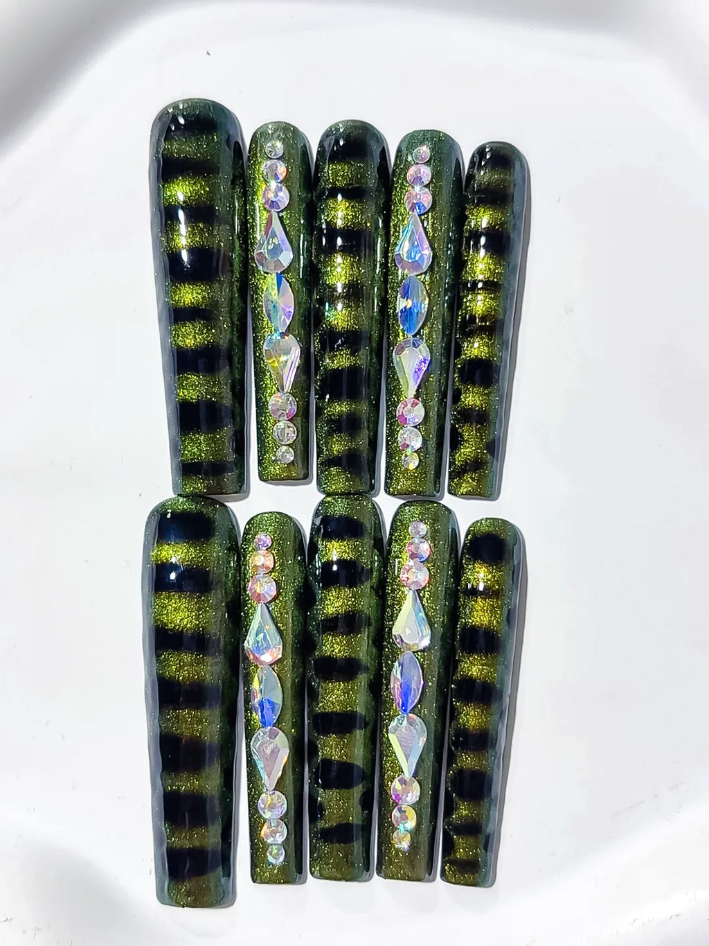 Black Green Gold Multicolor Metallic Rhinestone press on nails detail view