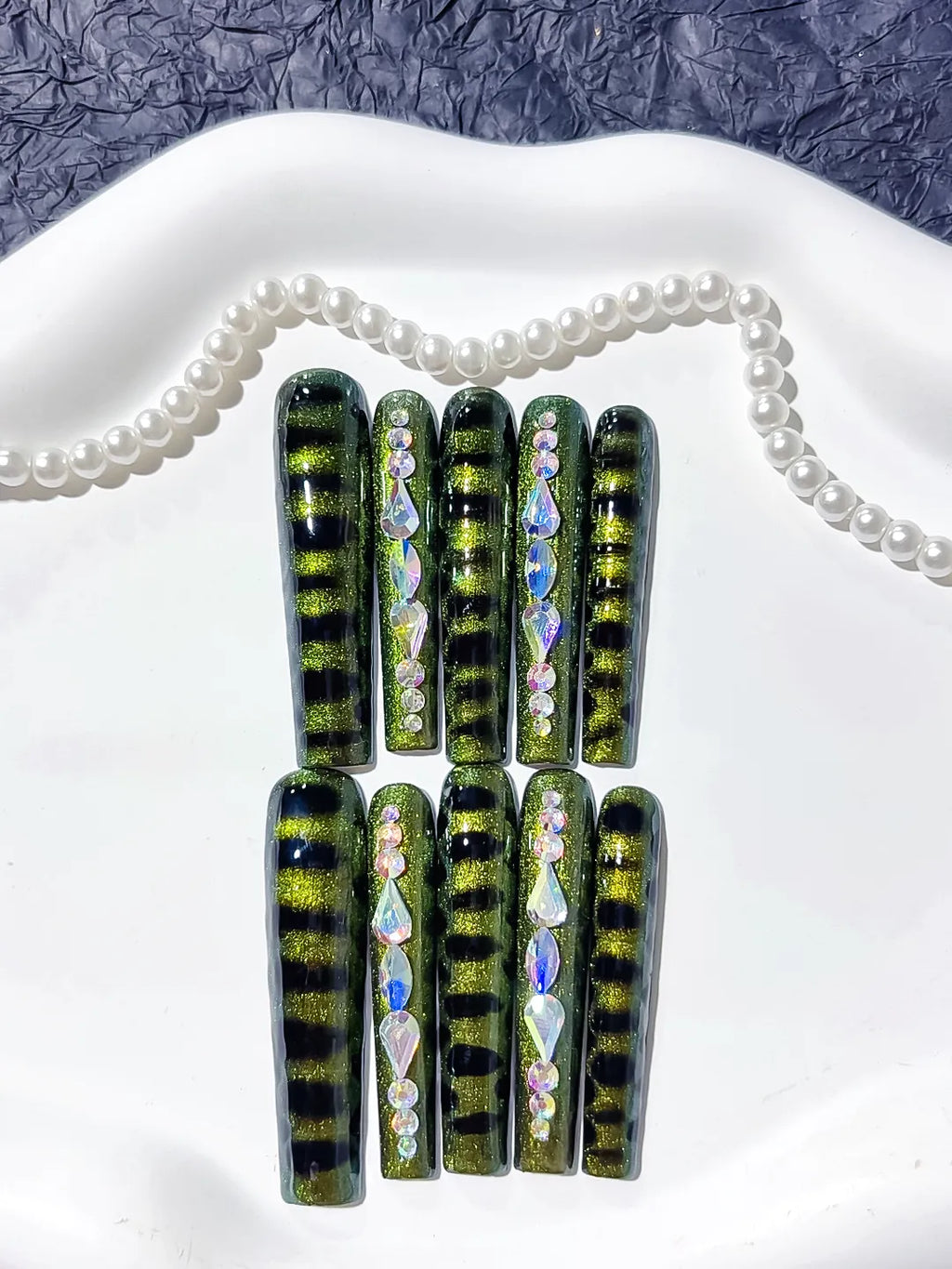 Black Green Gold Multicolor Metallic Rhinestone press on nails detail view