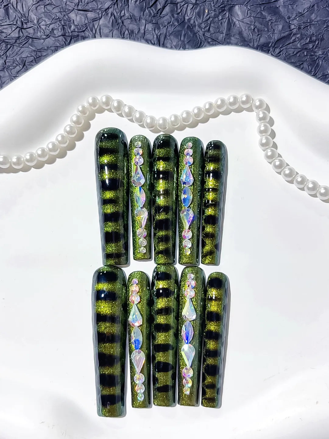 Black Green Gold Multicolor Metallic Rhinestone press on nails detail view