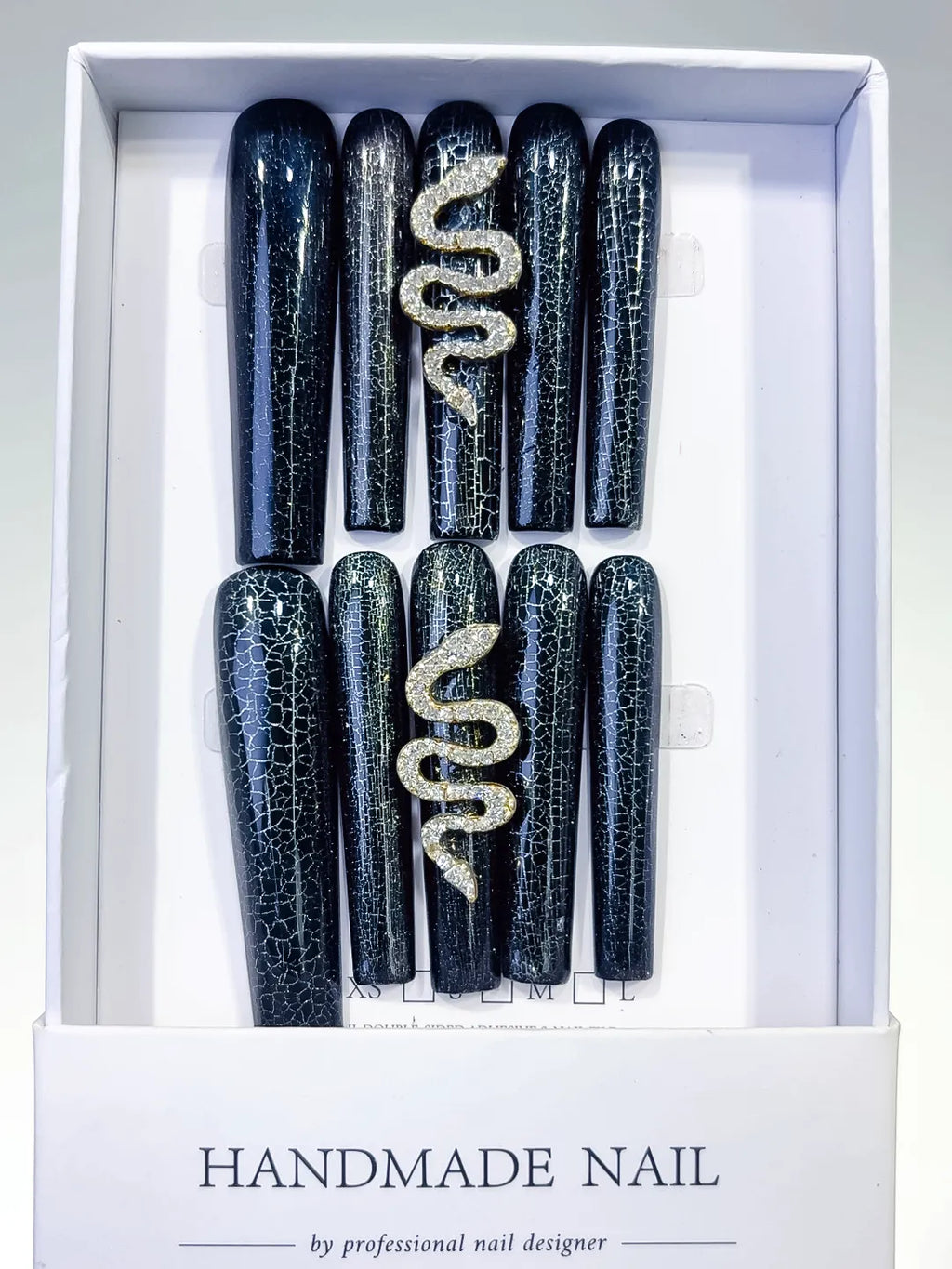 Black Silver Glitter Snake Crackle press on nails full set view