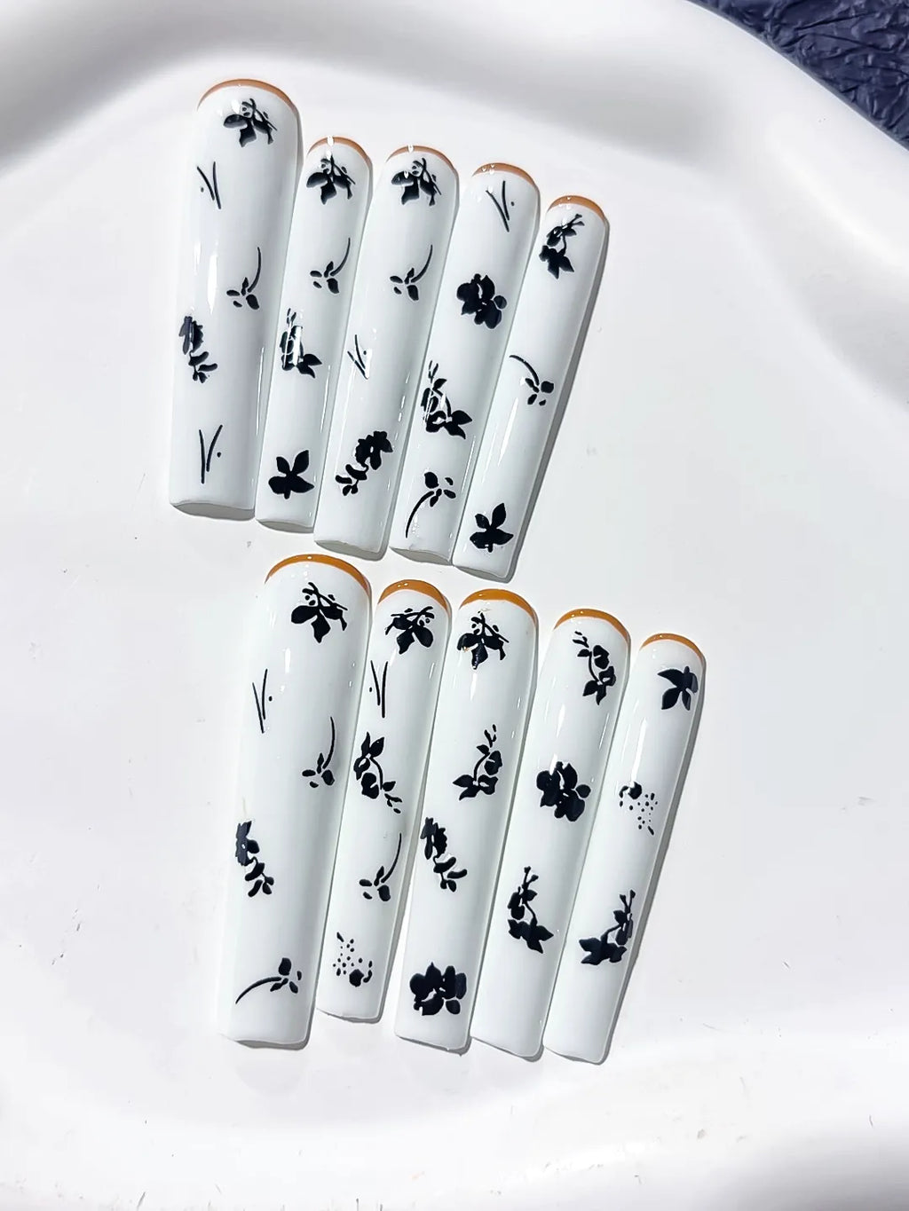White Black Gold Floral press on nails detail view