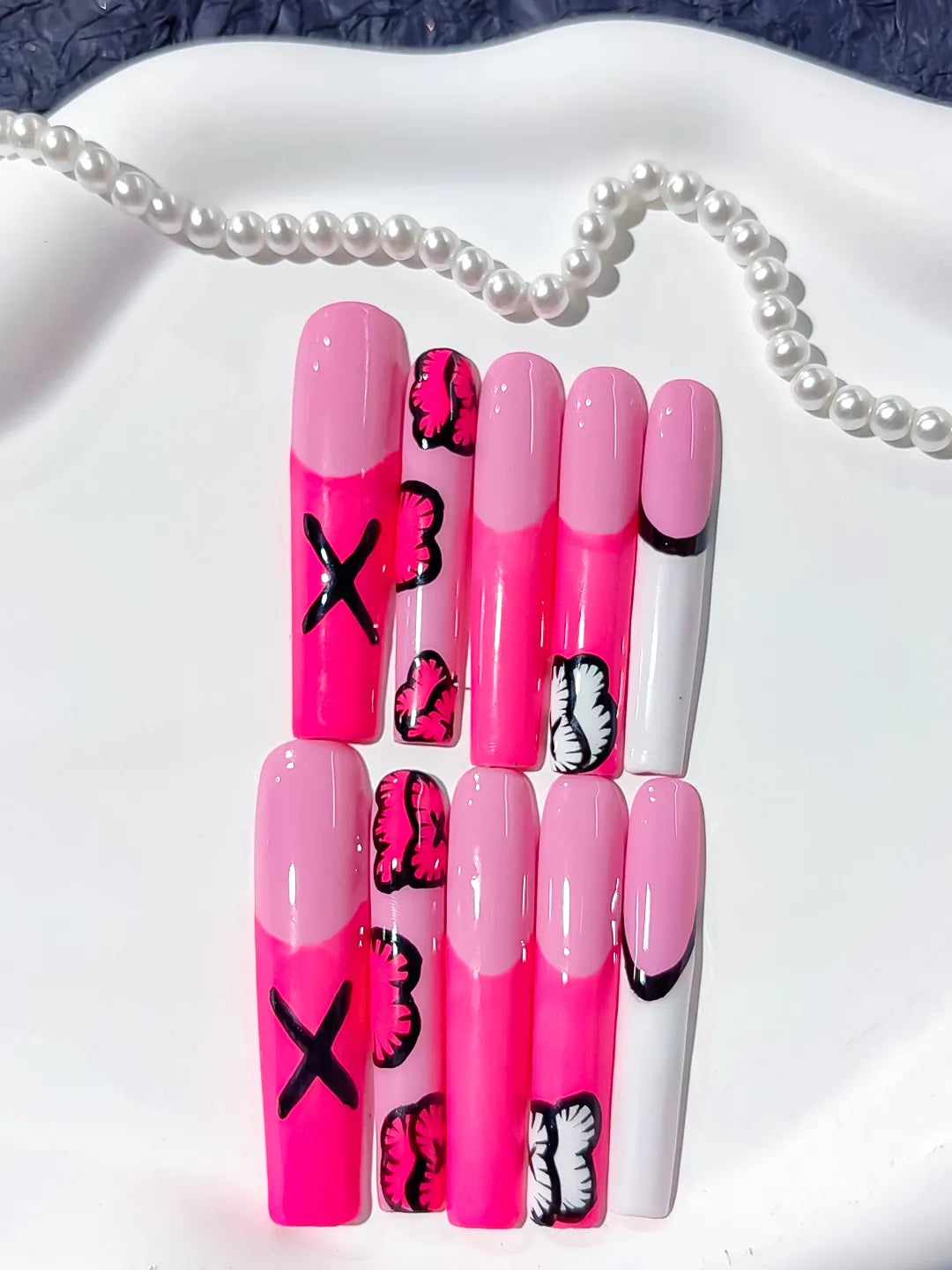 Pink White Black Abstract Lip Print press on nails detail view