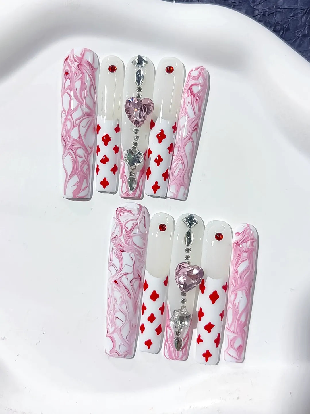 White Pink Red Silver Purple Abstract Heart Rhinestone Chain press on nails close up