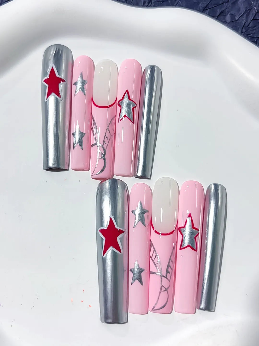 Pink Silver Red White Metallic Star 3D press on nails detail view