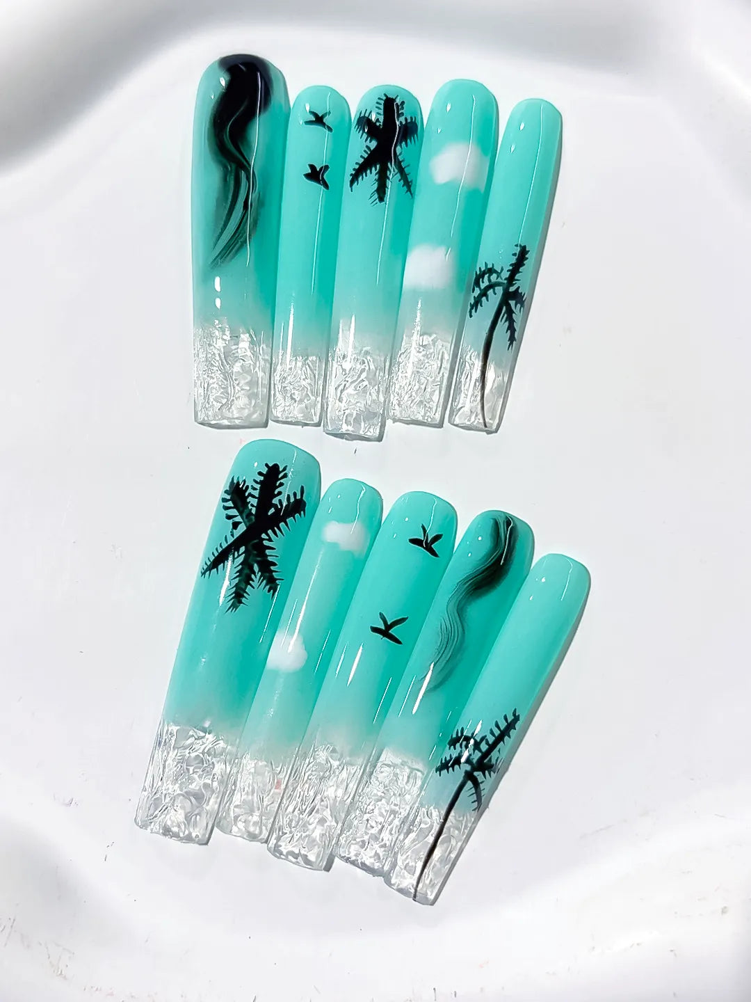 Blue White Black Ombre Palm Tree Cloud press on nails detail view