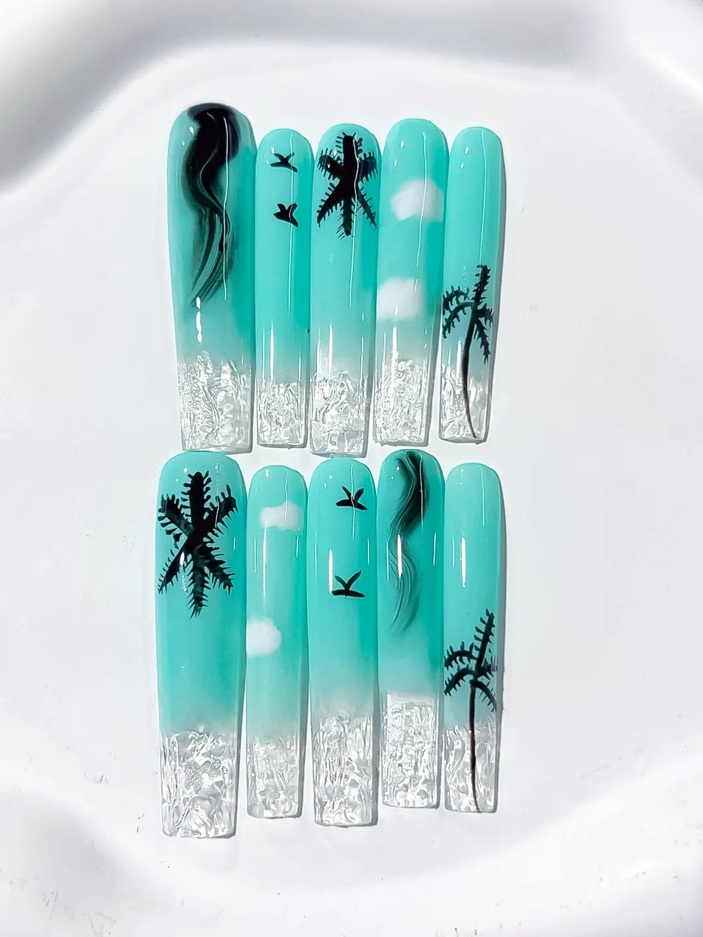 Blue White Black Ombre Palm Tree Cloud press on nails detail view