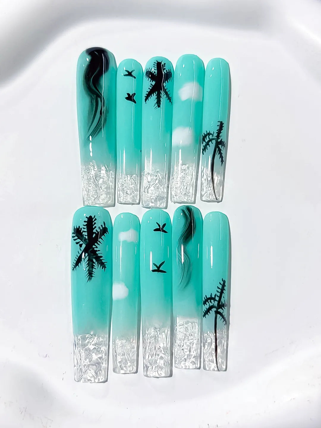 Blue White Black Ombre Palm Tree Cloud press on nails detail view
