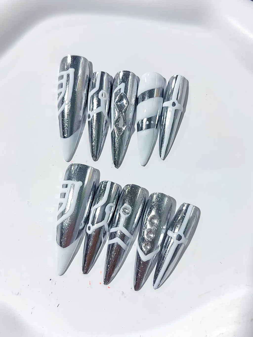 Silver White Metallic Geometric Stud press on nails detail view