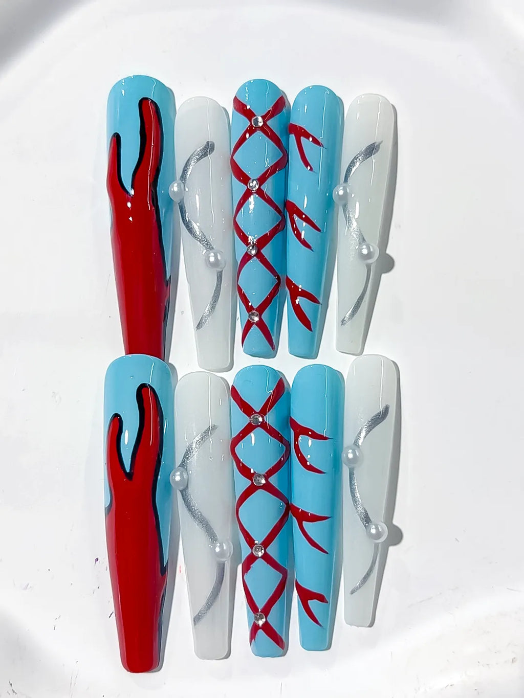 Blue White Red Silver Abstract Lattice Pearl press on nails close up