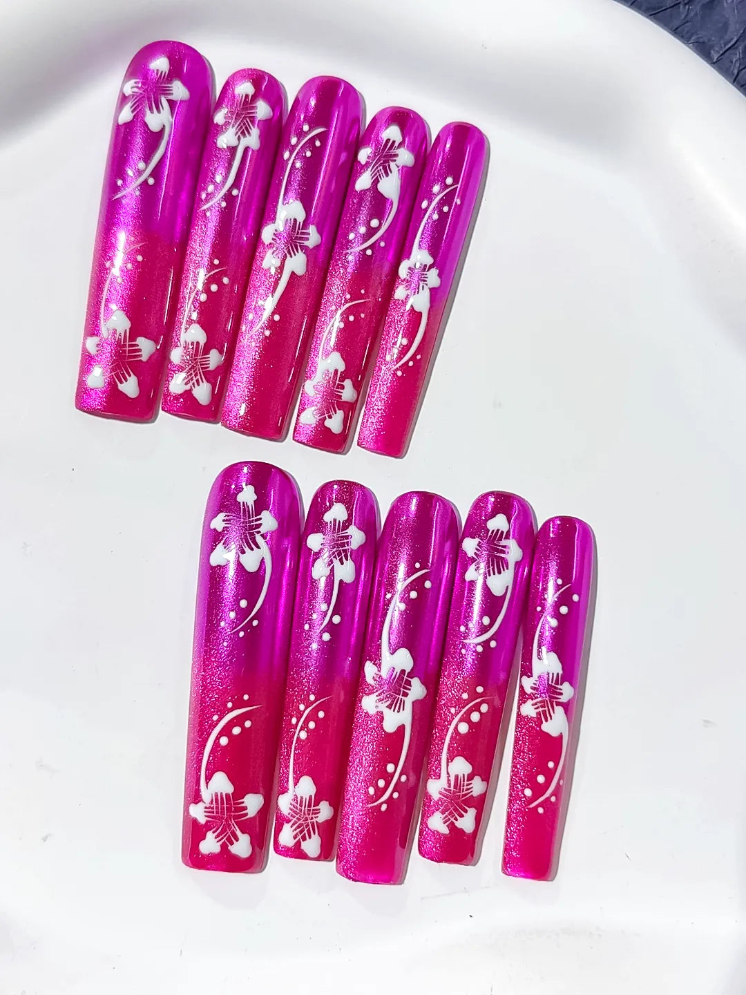 Pink White Floral press on nails close up