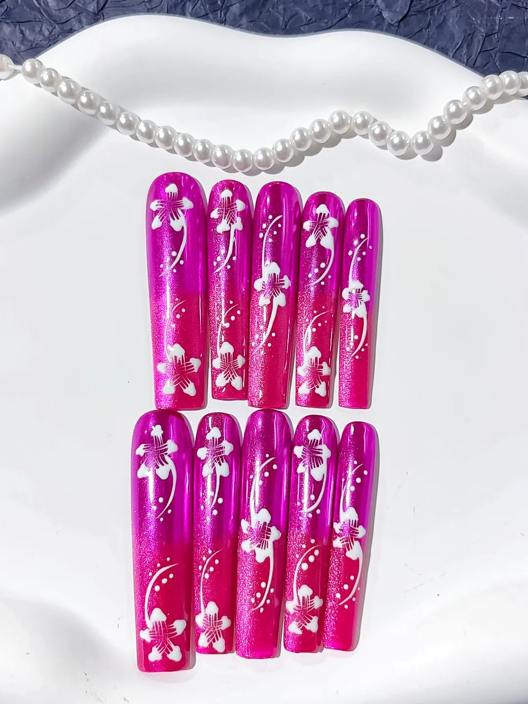 Pink White Floral press on nails detail view