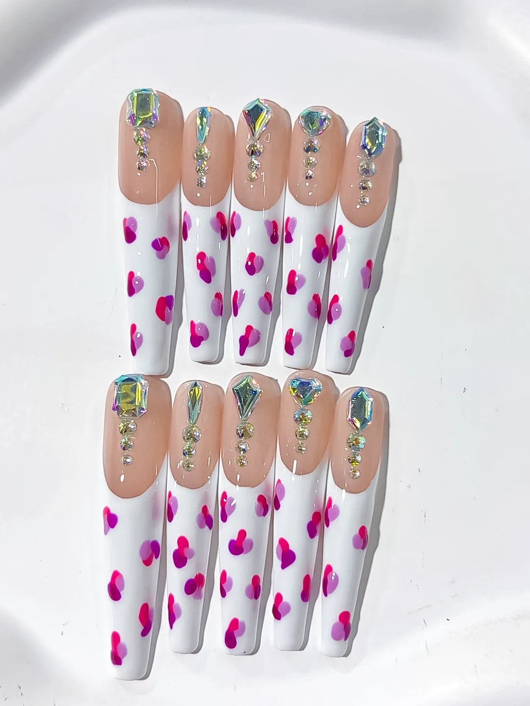 White Pink Silver Abstract Heart Rhinestone press on nails detail view