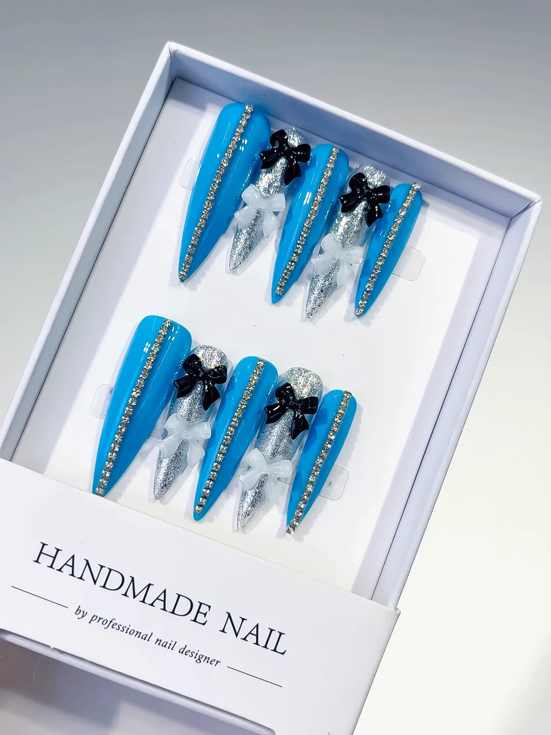Blue Silver White Black Abstract Bow Glitter 3D press on nails