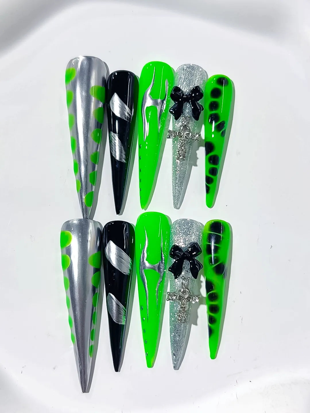 Silver Black Green Abstract Bow Cross Glitter press on nails detail view
