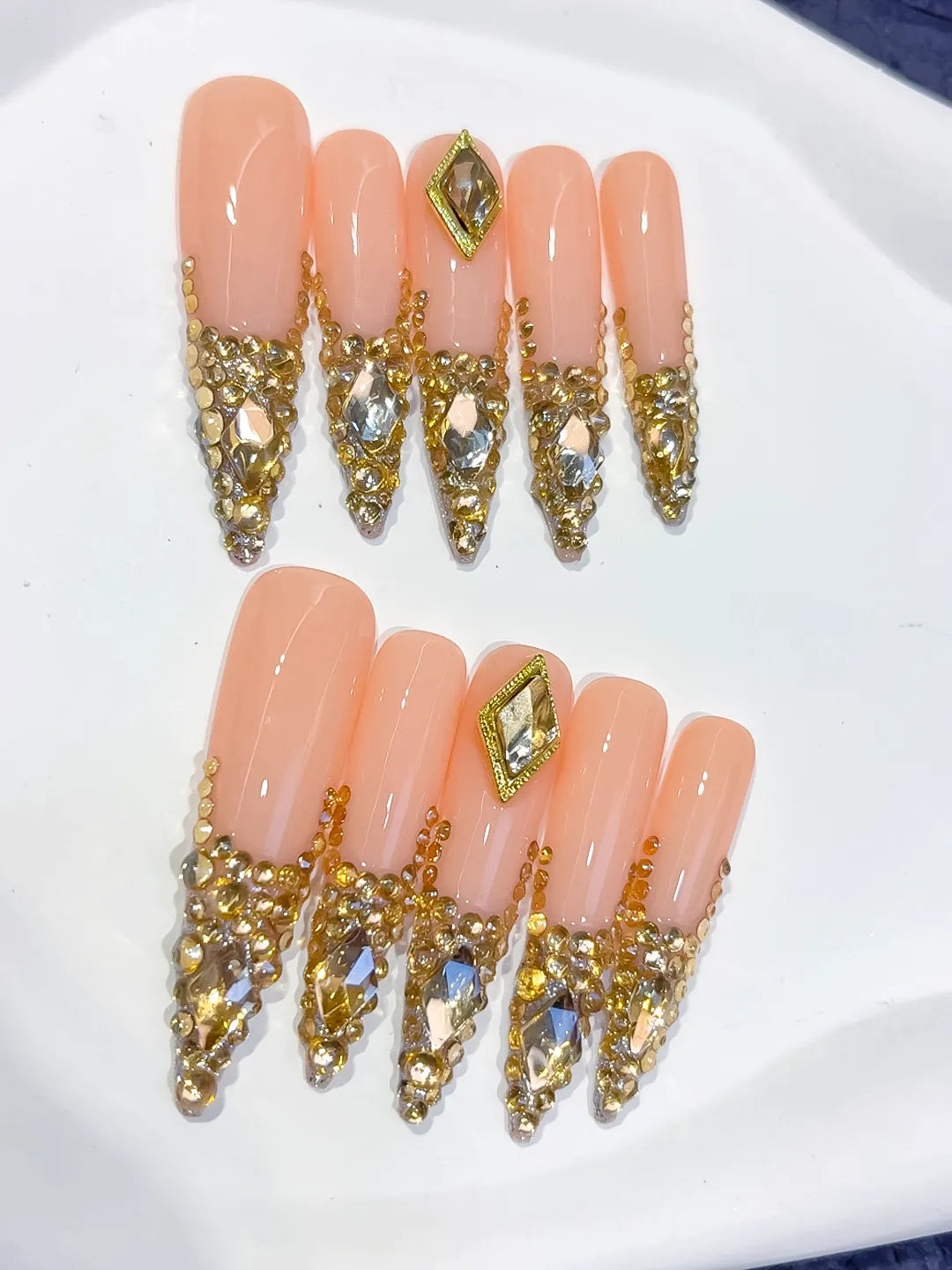 Nude Gold Silver Glitter press on nails detail view