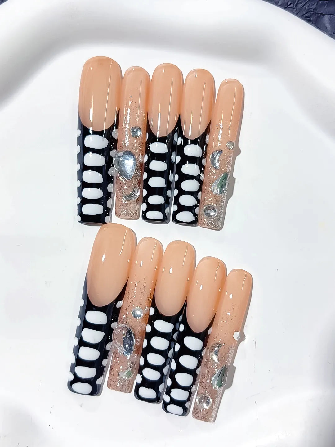 Nude Black White Silver Abstract Lattice Rhinestone press on nails close up