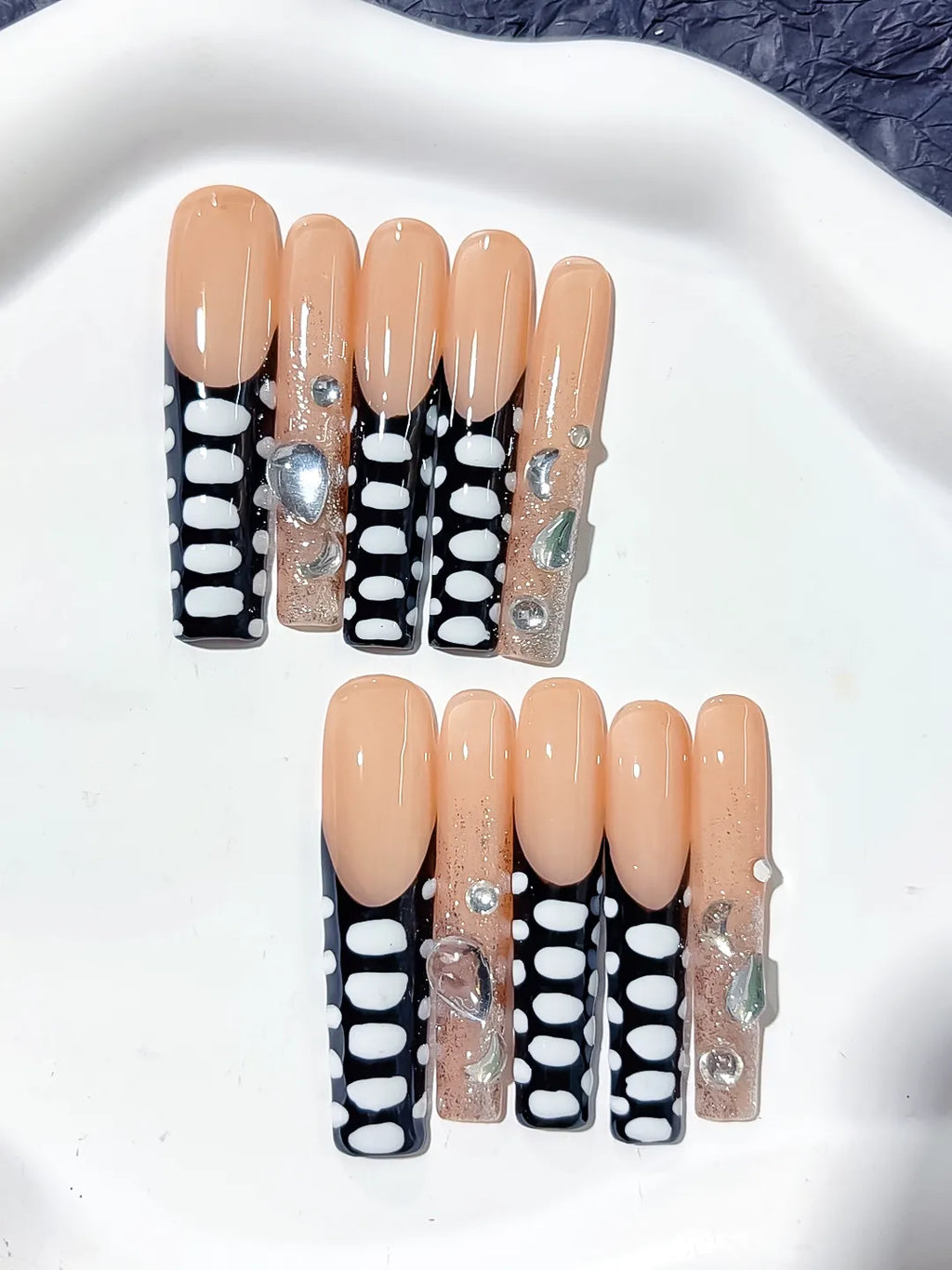 Nude Black White Silver Abstract Lattice Rhinestone press on nails detail view